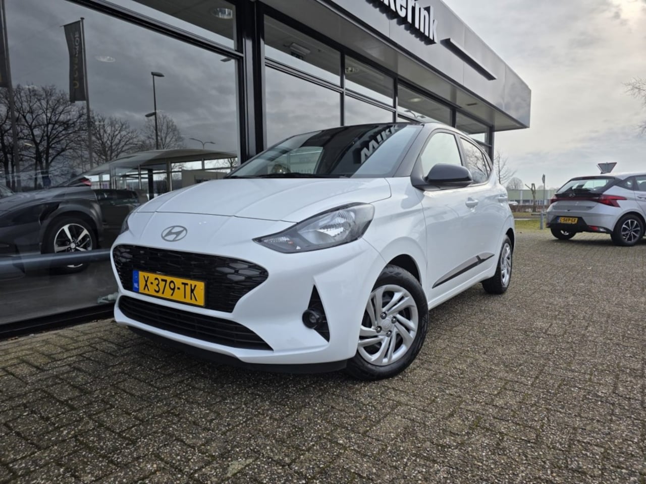 Hyundai i10 - 1.0 COMFORT SMART TWO-TONE NAVI/CAMERA - AutoWereld.nl