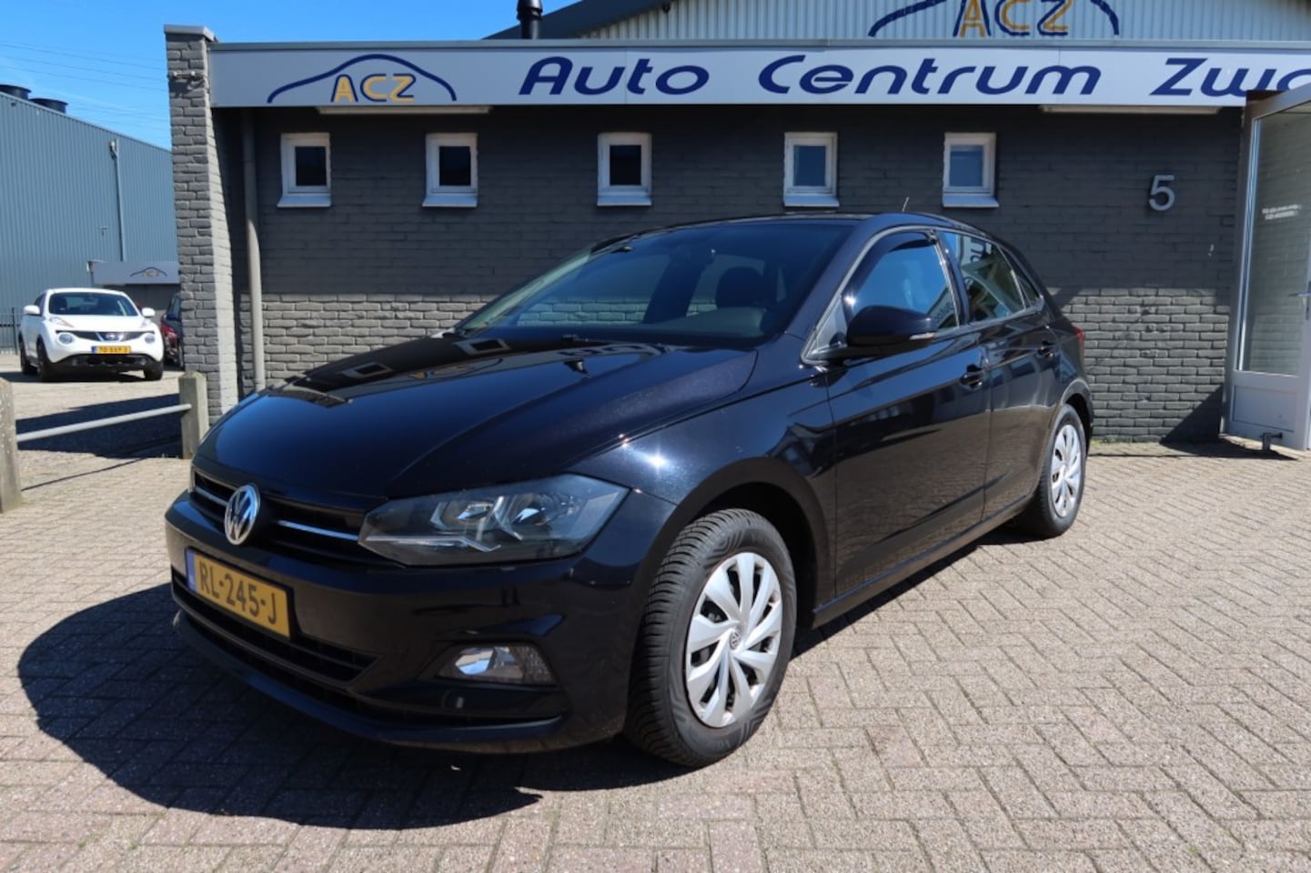 Volkswagen Polo - 1.6 TDI Comfortline 1.6 TDI COMFORTLINE, NAVI, ADAPTIVE CRUISE, CLIMATE CONTROL - AutoWereld.nl