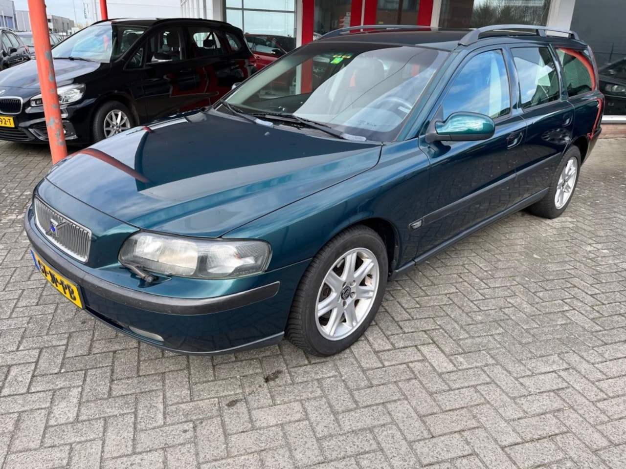Volvo V70 - 2.4 140PK LPG-G3/NIEUWE APK/Recent distributieriem vervangen - AutoWereld.nl