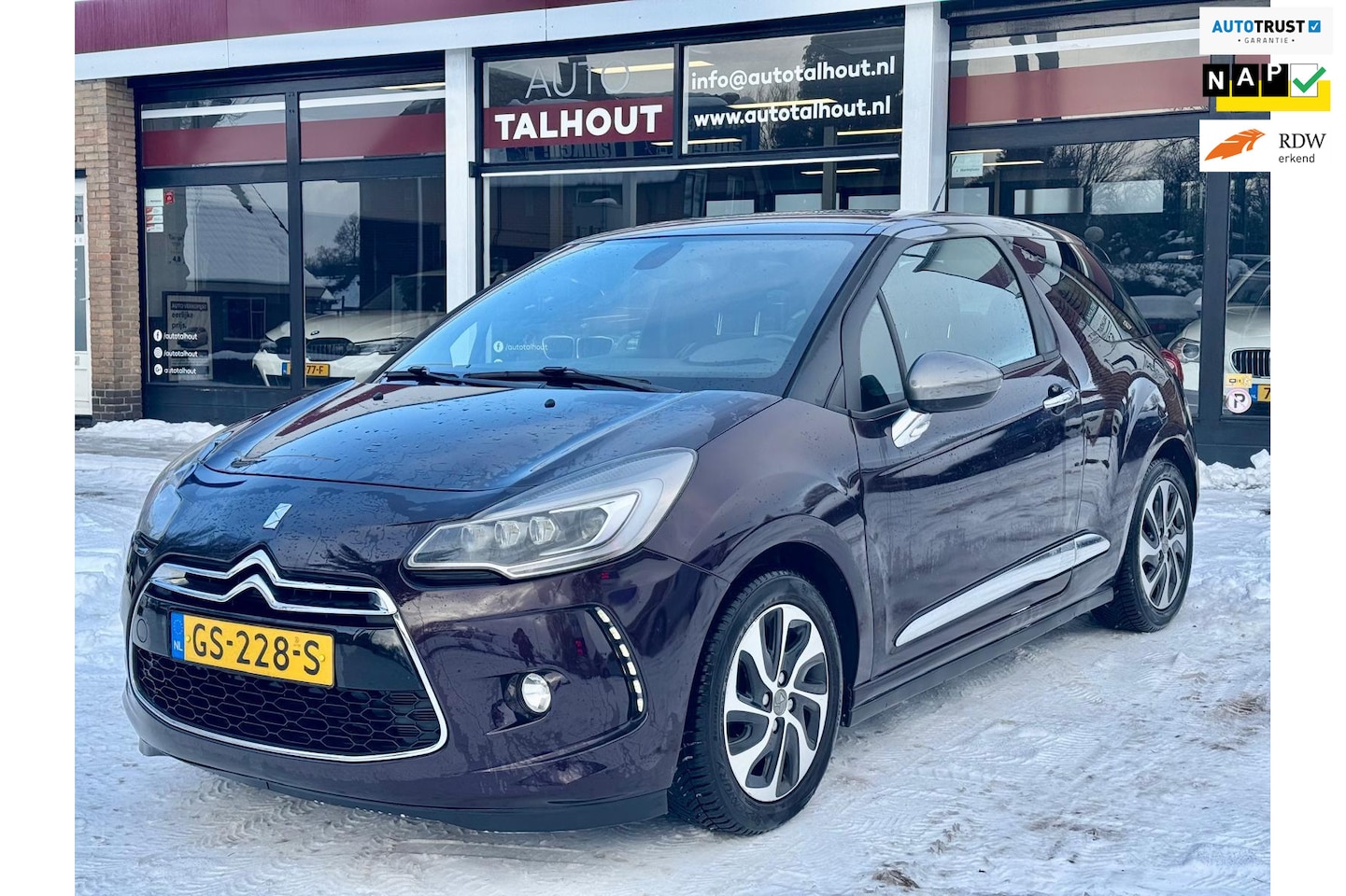 DS 3 - 1.2 PureTech Business | AUTOMAAT | CAMERA | NW DISTRIBUTIERIEM | BLUETOOTH | NAVIGATIE | - AutoWereld.nl