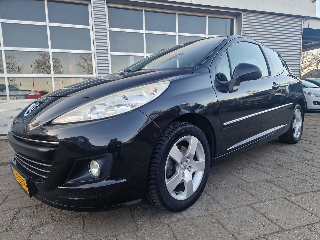 Peugeot 207 - 1.6 VTi Première 1.6 VTi Première - AutoWereld.nl