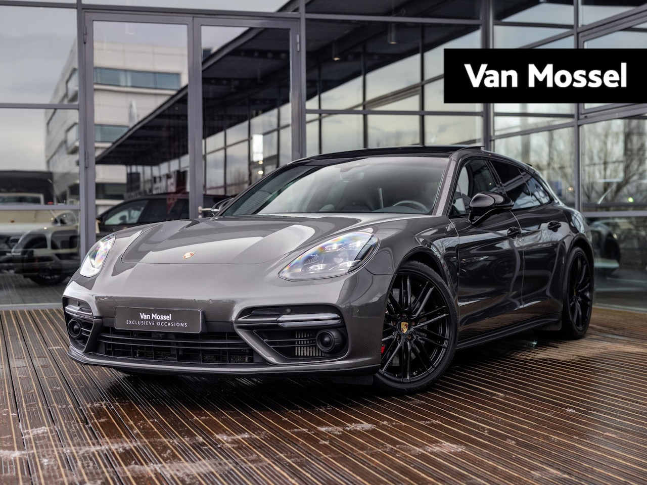 Porsche Panamera Sport Turismo - 4.0 Turbo | VIERWIELBESTURING | SFEERVERLICHTING | SOFTCLOSE | TV SCHERMEN ACHTER | PASM L - AutoWereld.nl