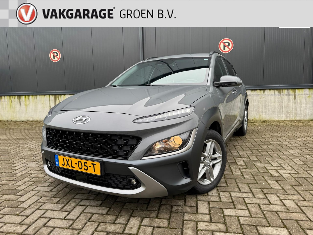 Hyundai Kona - 1.0 T-GDI Automaat / climate / adapt. cruise / camera / stuur + stoelverwarming ! - AutoWereld.nl