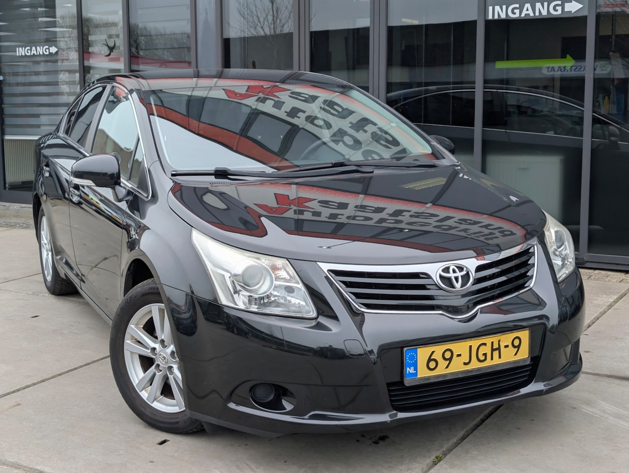 Toyota Avensis - 1.8 VVTi Comfort - Clima - apk t/m 03-12-26 - AutoWereld.nl