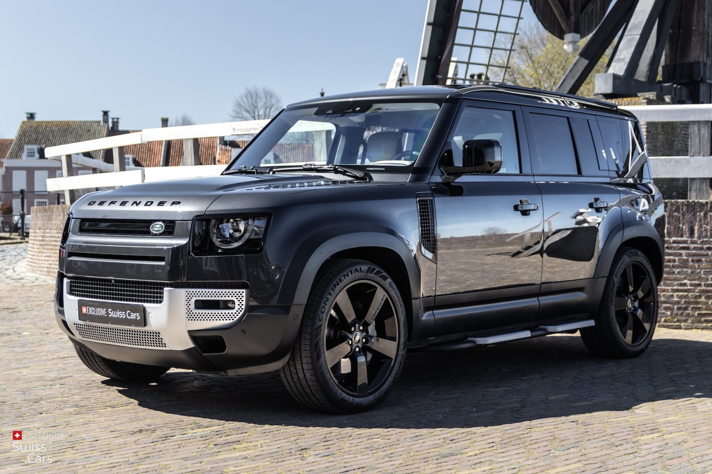 Land Rover Defender 110 - 2.0 P400e 110|360 Cam.|Stoelventilatie|22" Velgen - AutoWereld.nl
