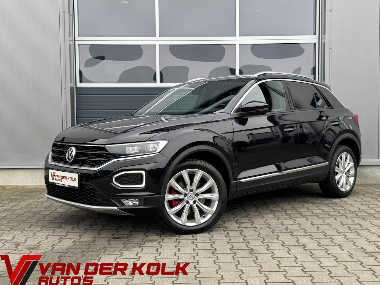 Volkswagen T-Roc - 2.0 TSI Sport | Half leder | Stoelverwarming | Navigatie | Carplay | LED | Cruise | Climat - AutoWereld.nl