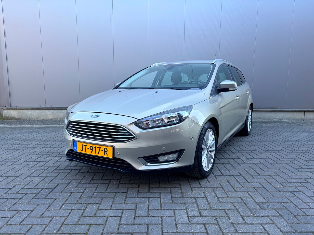 Ford Focus Wagon - 1.0 Titanium 1.0 Titanium - AutoWereld.nl