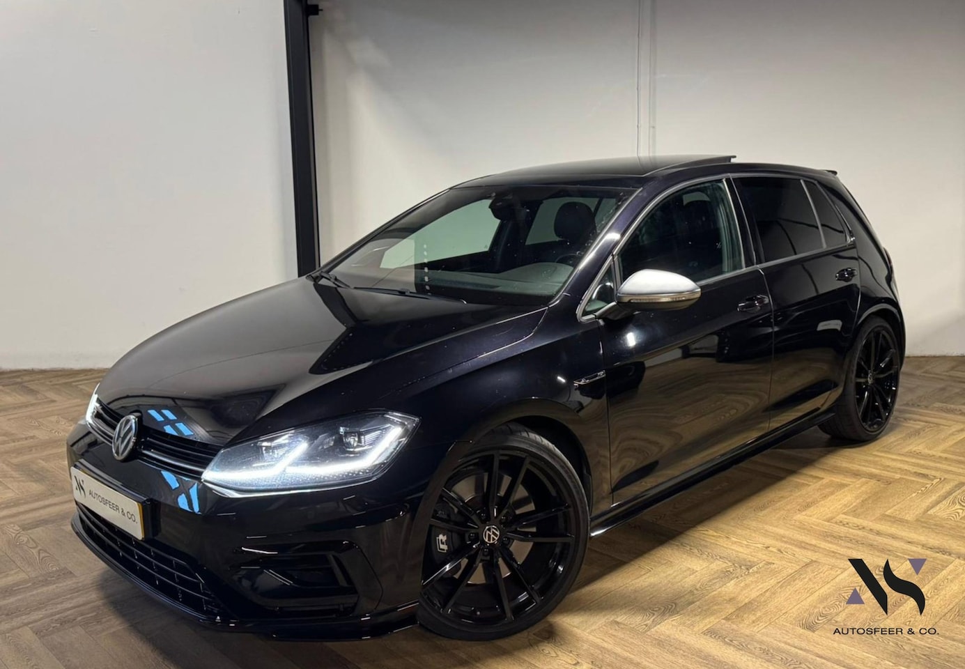 Volkswagen Golf - 2.0 TSI 4Motion R PANO CAM CARPLAY - AutoWereld.nl