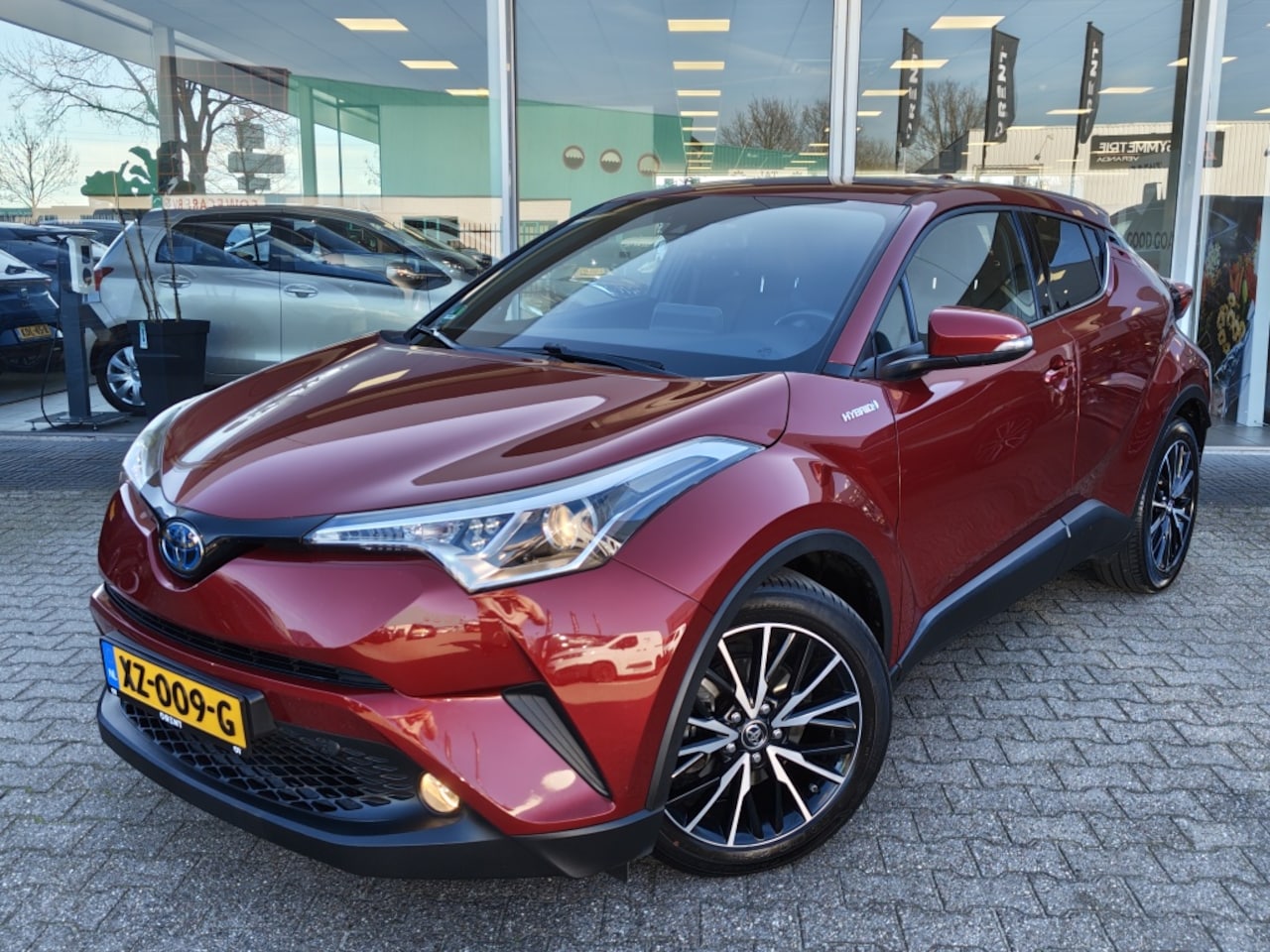 Toyota C-HR - 1.8 Hybrid Dynamic | Trekhaak Afneembaar | Navi | Stoelverwarmin - AutoWereld.nl
