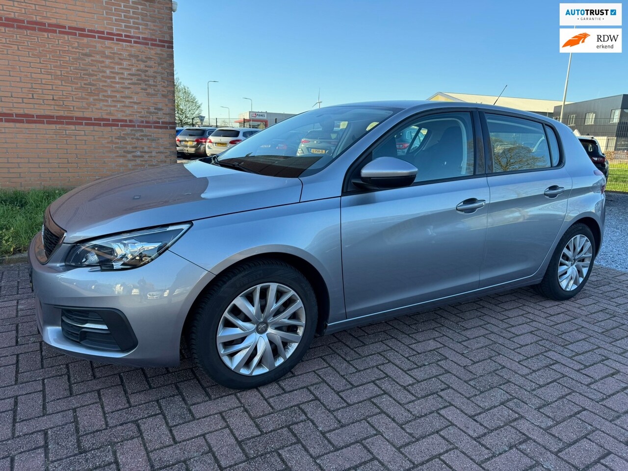 Peugeot 308 - 1.2 PureTech Active /NWAPK/CRUISE/AIRCO/ELEC RAMEN - AutoWereld.nl