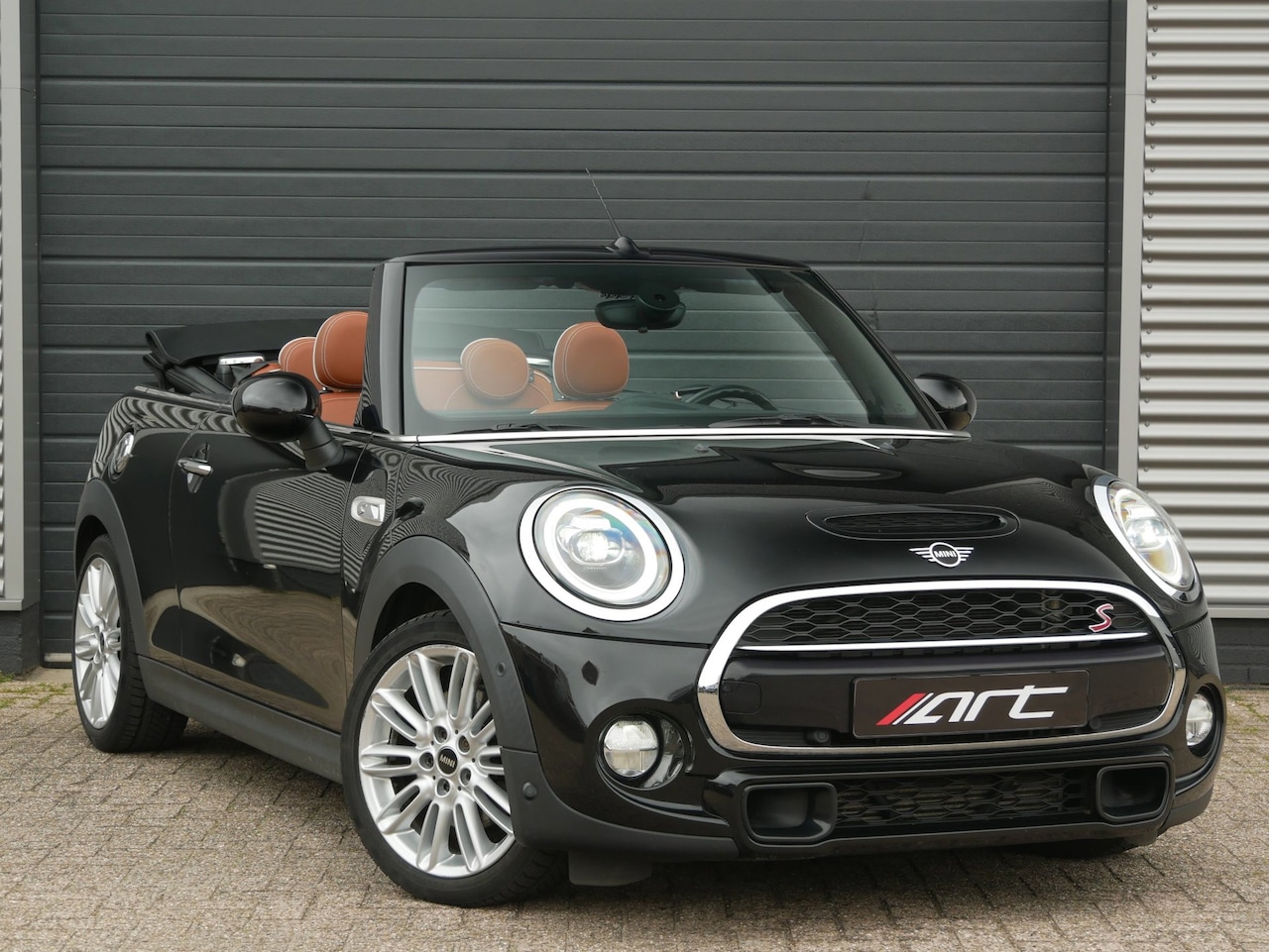 MINI Cabrio - 2.0 Cooper S Mini 2.0 Cooper S, LED, Sportuitlaat, Leder - AutoWereld.nl