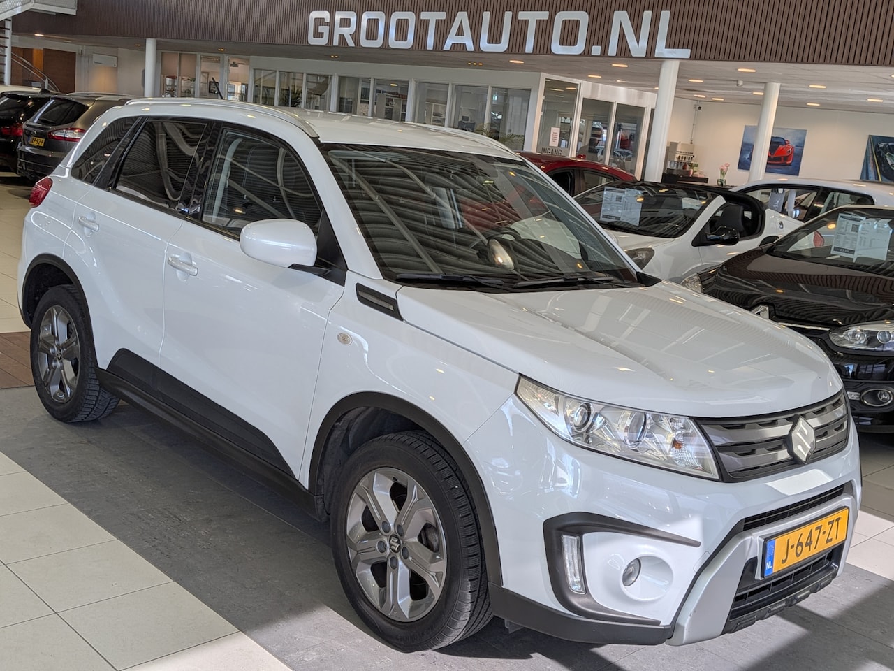 Suzuki Vitara - 1.6 Exclusive Airco, Cruise Control, Trekhaak, Stuurbekrachtiging - AutoWereld.nl