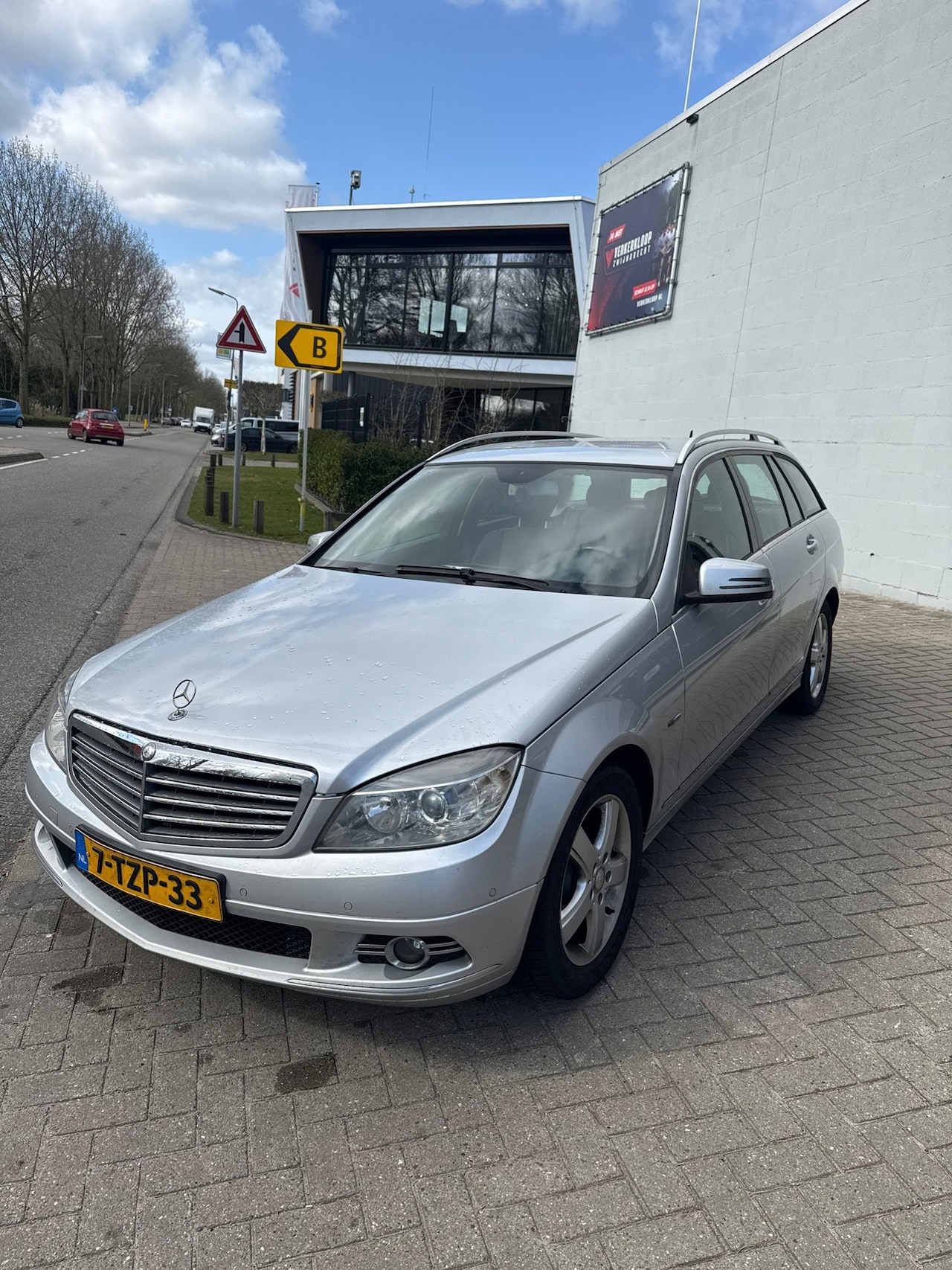 Mercedes-Benz C-klasse Estate - 180 K BlueEFFICIENCY Business Class Avantgarde motor kapot - AutoWereld.nl
