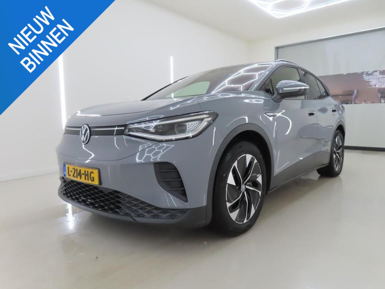 Volkswagen ID.4 - BUSINESS 77 KWH I P-CAMERA I CLIMATE CONTROL I APPLE CARPLAY I STOELVERWARMING - AutoWereld.nl