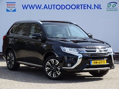 Mitsubishi Outlander - 2.0 PHEV Executive Edition|Trekhaak|Camera|Navi|Top Onderh