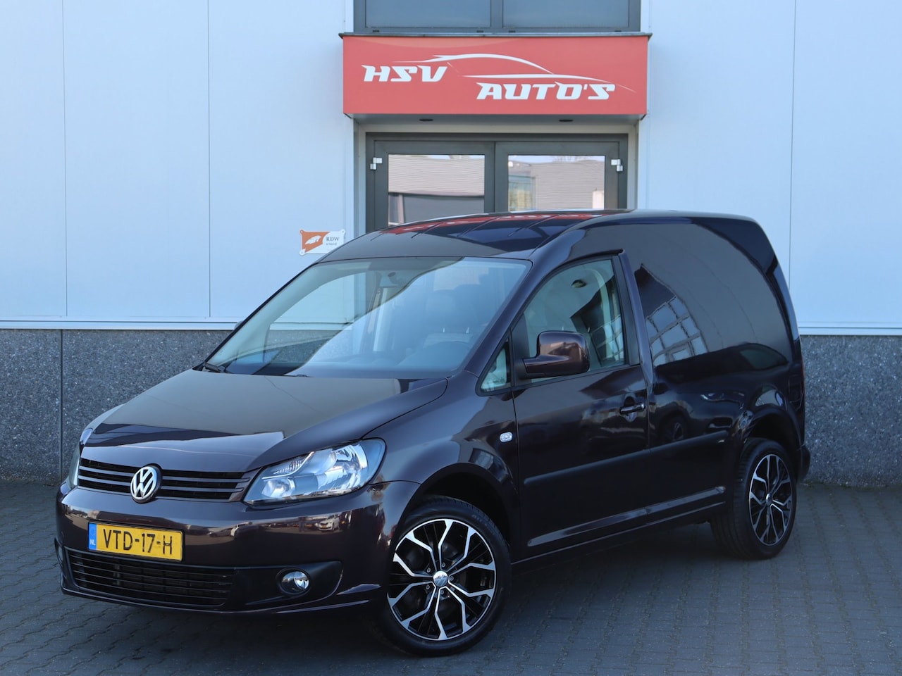 Volkswagen Caddy - 1.6 TDI navi LM automaat (vliegwiel hoorbaar) - AutoWereld.nl