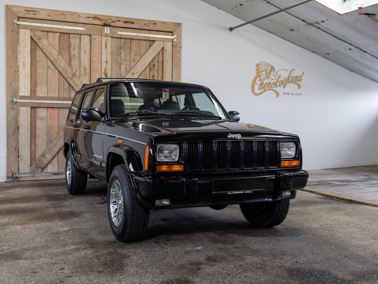 Jeep Cherokee - XJ - Limited - Ready to go - AutoWereld.nl