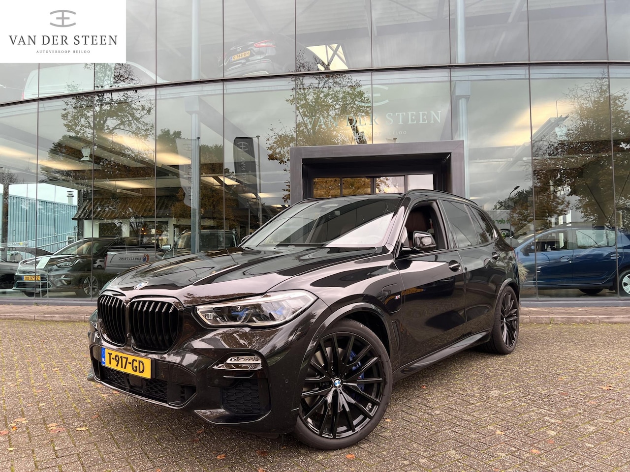BMW X5 - xDrive45e M Sport Schuifdak | Kristallen Pook | Massage Stoelen | Luchtvering | Adapt. Cru - AutoWereld.nl