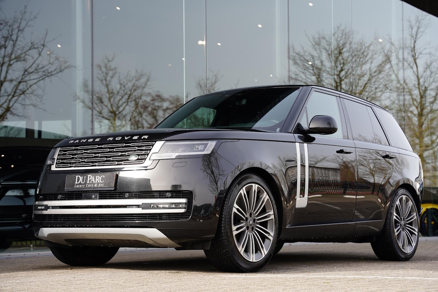 Land Rover Range Rover - D350 Autobiography 23 Inch / Elekt. Trekhaak / Massage - AutoWereld.nl