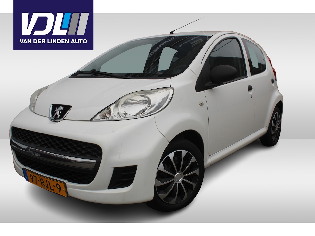 Peugeot 107 - 1.0-12V XR All weather banden l Airco - AutoWereld.nl