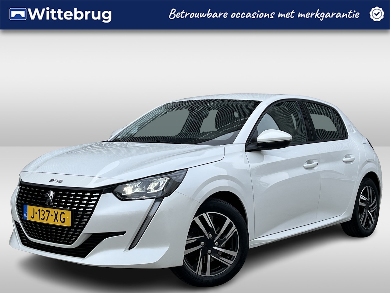 Peugeot 208 - 1.2 PureTech Allure / Navigatie / App connect / Climate controle / Parkeersenoren achter / - AutoWereld.nl
