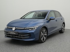Volkswagen Golf - 1.5 eHybrid Style 204 PK | LED Matrix IQ | Achteruitrijcamera | Navigatie Via Smartphone |