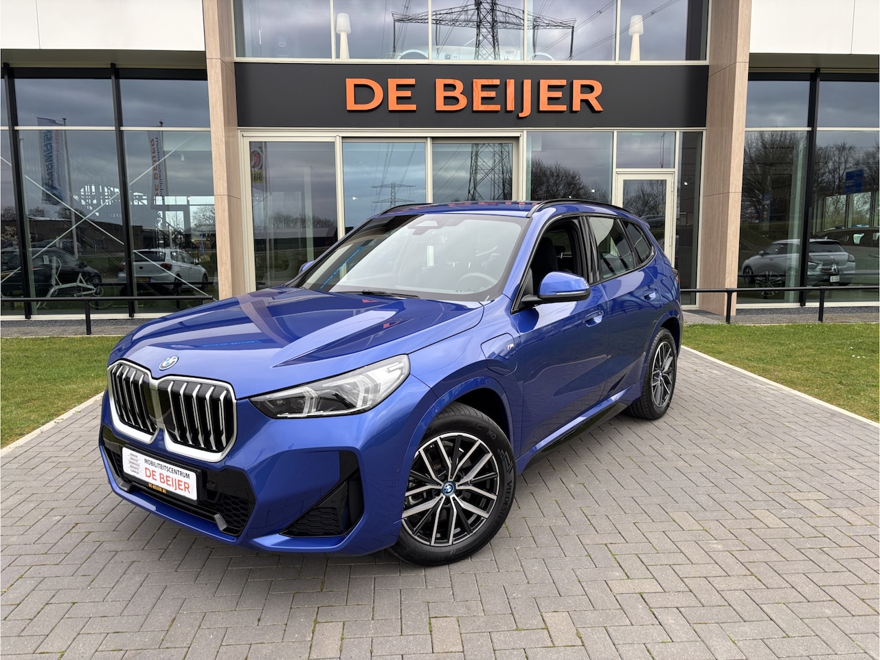BMW X1 - xDrive25e M-Sport Camera I Carplay I LED - AutoWereld.nl