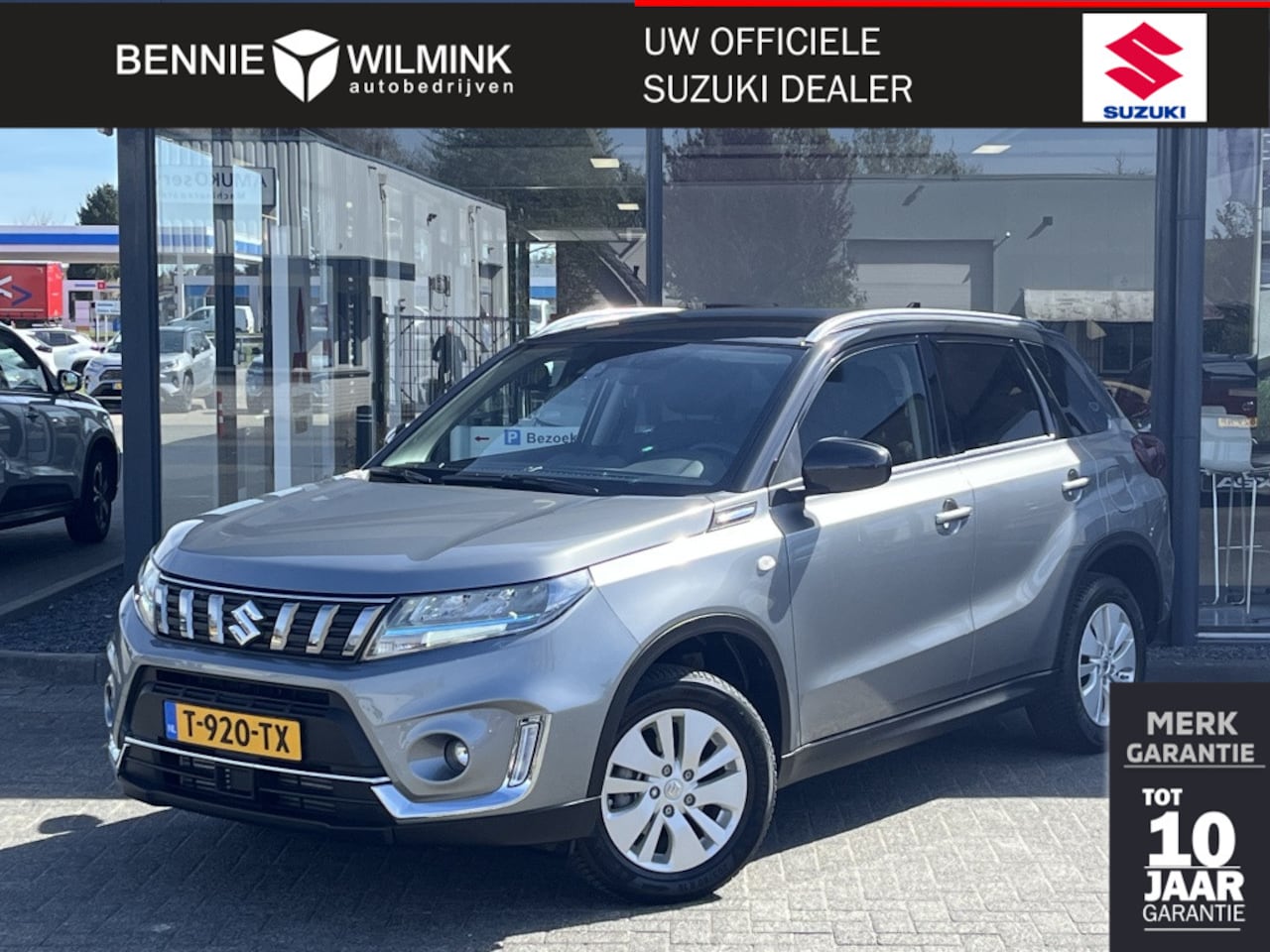 Suzuki Vitara - 1.4 B.jet Select Smart Hybrid Bi-Tone | Blindspot | Stoelverwarm - AutoWereld.nl