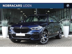 BMW X5 - xDrive45e High Executive M Sport Automaat / Panoramadak / Trekhaak / Laserlight / Achterui