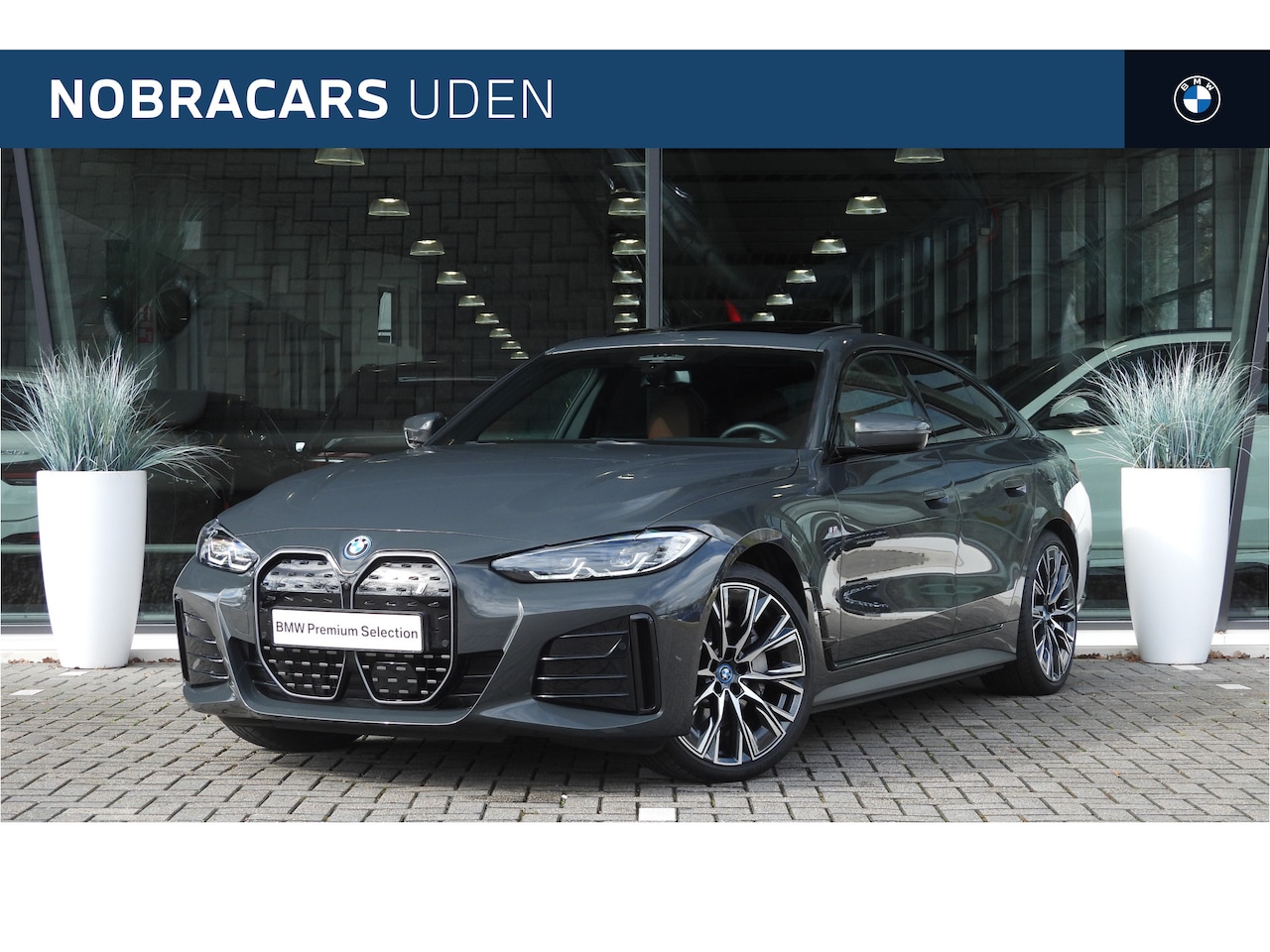 BMW i4 - eDrive40 High Executive M Sport Automaat / Glazen schuif-kanteldak / Comfort Access / Harm - AutoWereld.nl