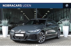 BMW i4 - eDrive40 High Executive M Sport Automaat / Glazen schuif-kanteldak / Comfort Access / Harm
