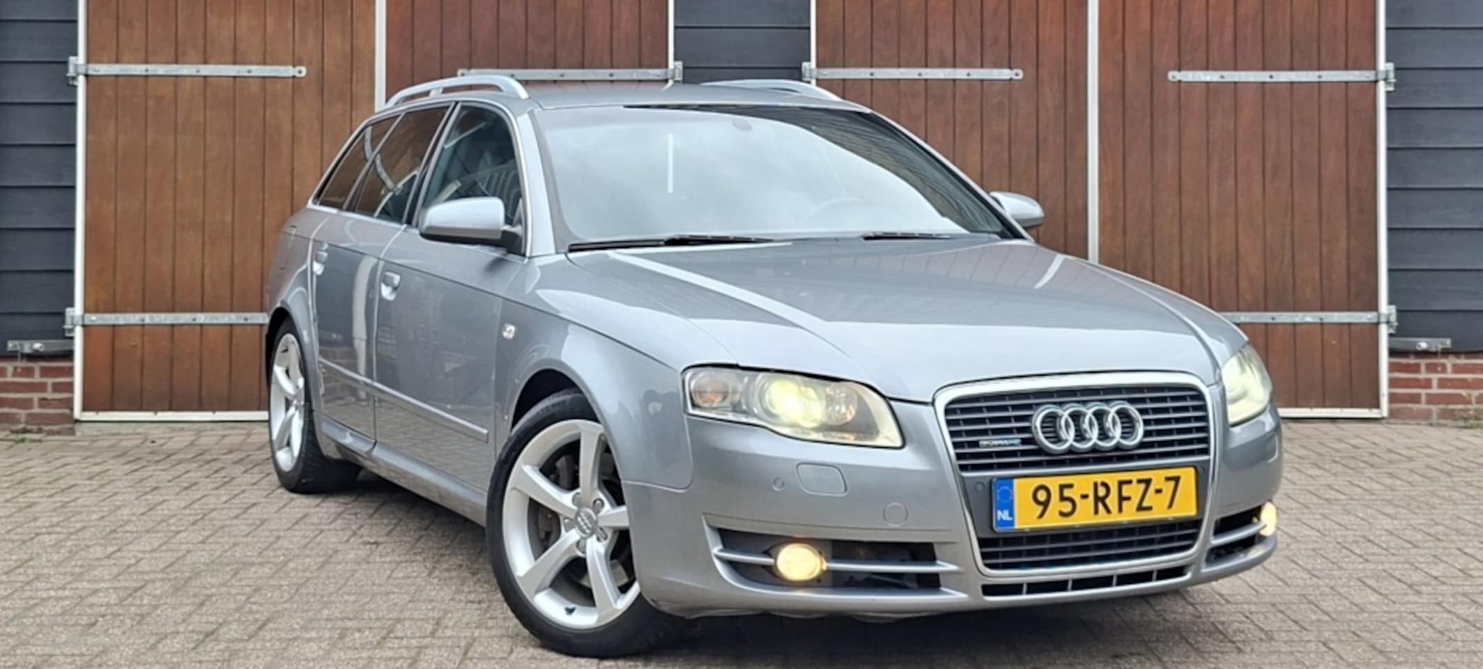 Audi A4 Avant - 3.0 TDI q. Pro Line, S line, Automaat, Trekhaak, Parkeersensoren - AutoWereld.nl