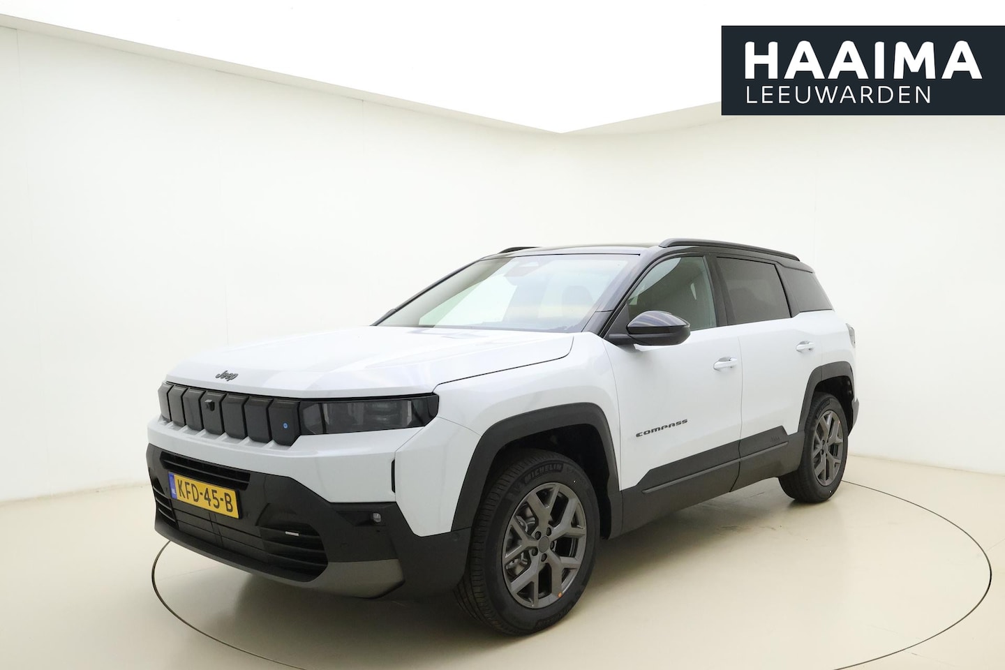 Jeep Compass - 1.2 e-Hybrid First Edition NIEUW & Snel leverbaar! | Camera's rondom | Panoramadak | LED m - AutoWereld.nl