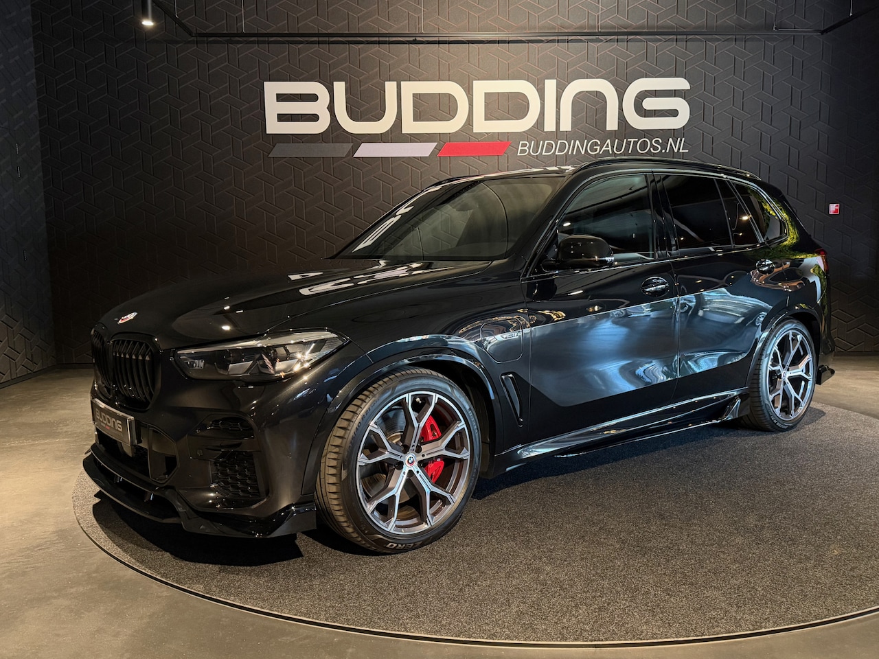 BMW X5 - xDrive45e High Exe | M-performance | Massage | Trekhaak - AutoWereld.nl