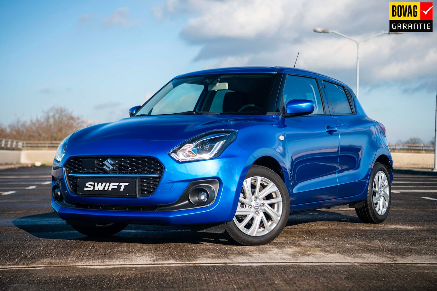 Suzuki Swift - 1.2 Select Smart Hybrid | Automaat | Airco | Adaptieve Cruise Control | Camera | Stoelverw - AutoWereld.nl