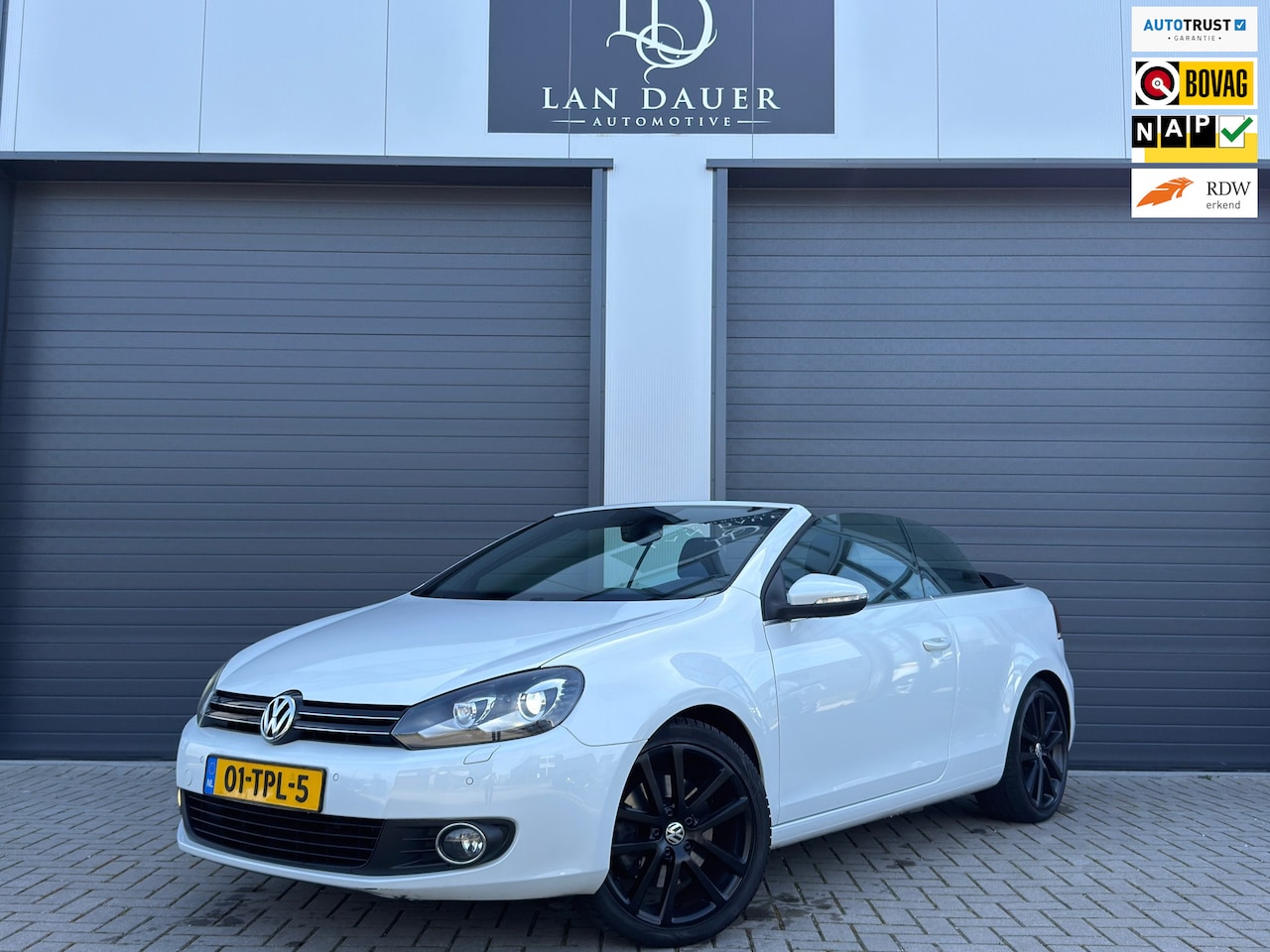 Volkswagen Golf Cabriolet - 1.4 TSI / AUTOMAAT / PARELMOER WIT - AutoWereld.nl