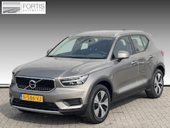 Volvo XC40 - 1.5 T2 Momentum NL-AUTO | TREKHAAK | STOEL VERWARMING