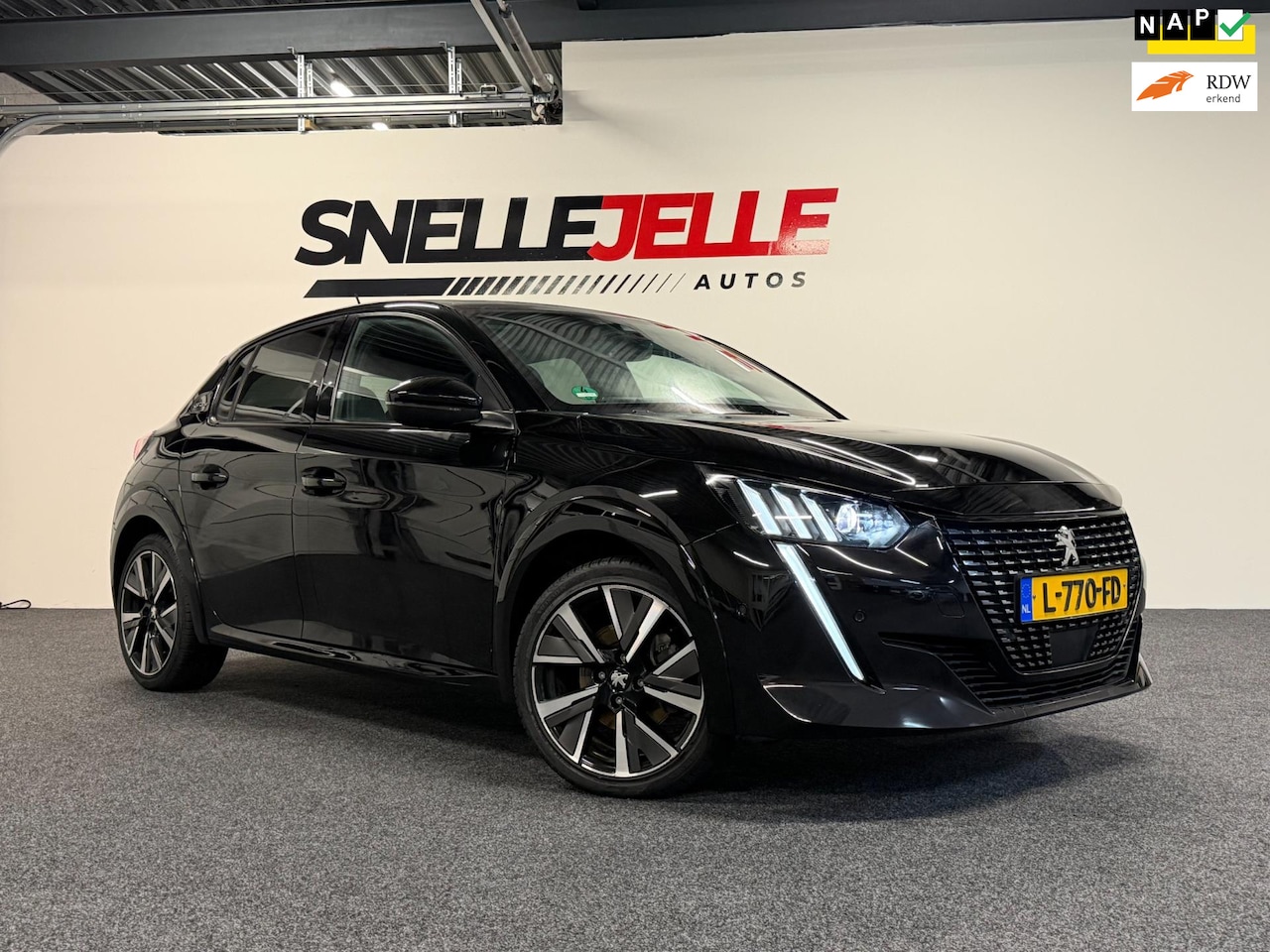 Peugeot 208 - 1.2 GT-Line|voll!!|sfeer verlichting| Pano|3D cockpit|ACC| - AutoWereld.nl