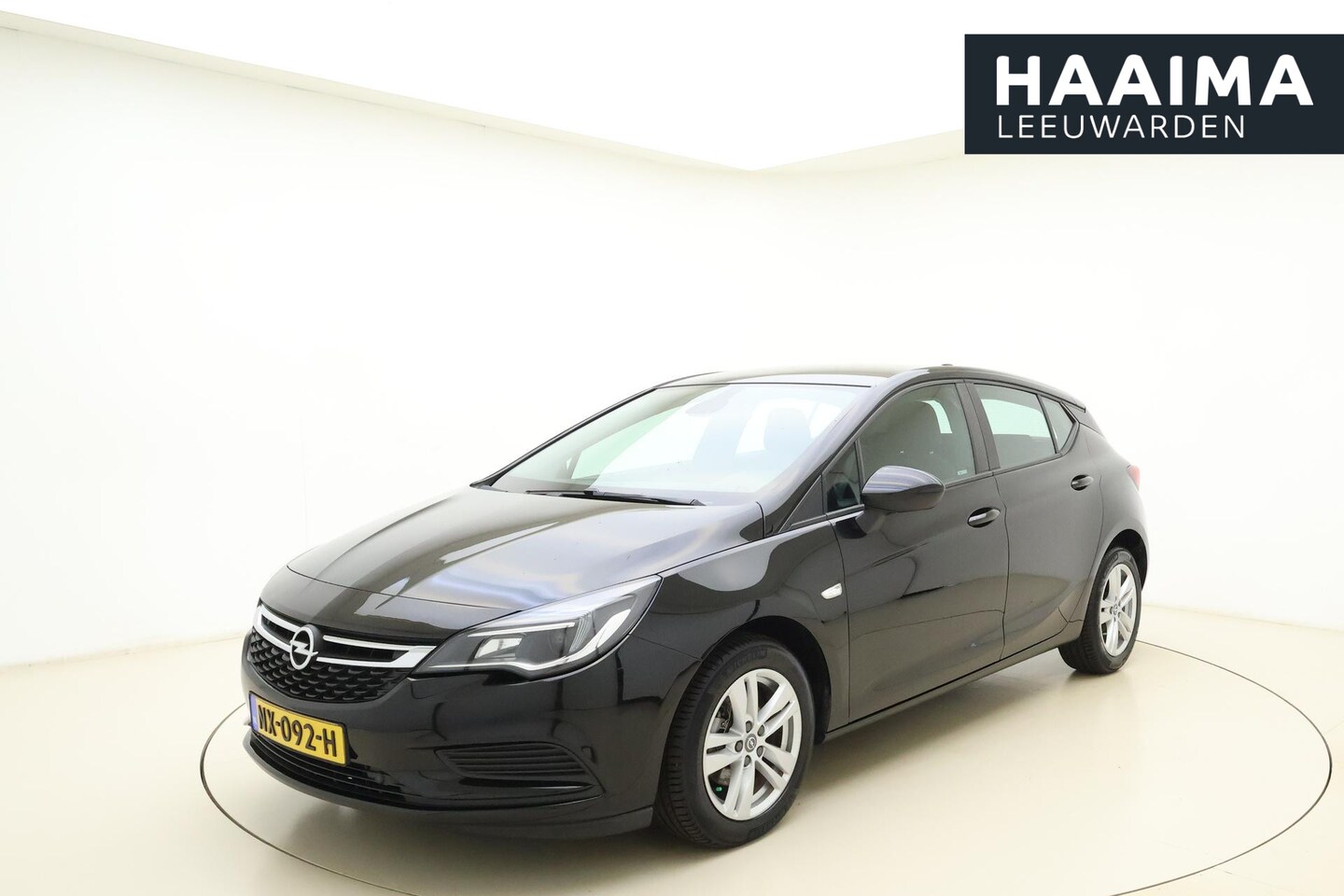 Opel Astra - 1.0 Online Edition | Navigatie | Camera | Cruise control | Lichtmetalen velgen | DAB Radio - AutoWereld.nl