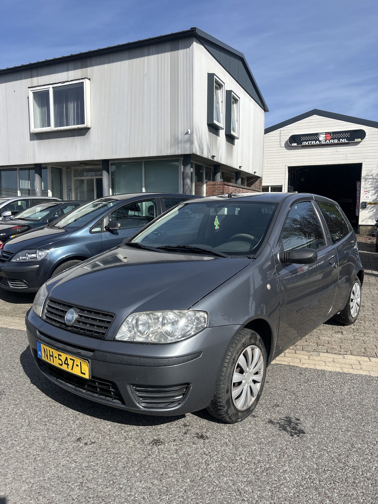 Fiat Grande Punto - 1.2 Young Goed rijdende Punto met een Apk t/m 24-06-2026. Airco,Electr ramen(prijs is zo m - AutoWereld.nl