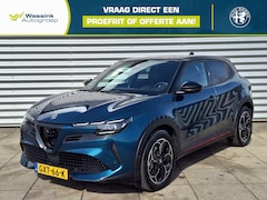 Alfa Romeo Junior - Elettrica Speciale 54 kWh Navigatie | Camera | Elektrische Achterklep | LED Matrix | Stoel