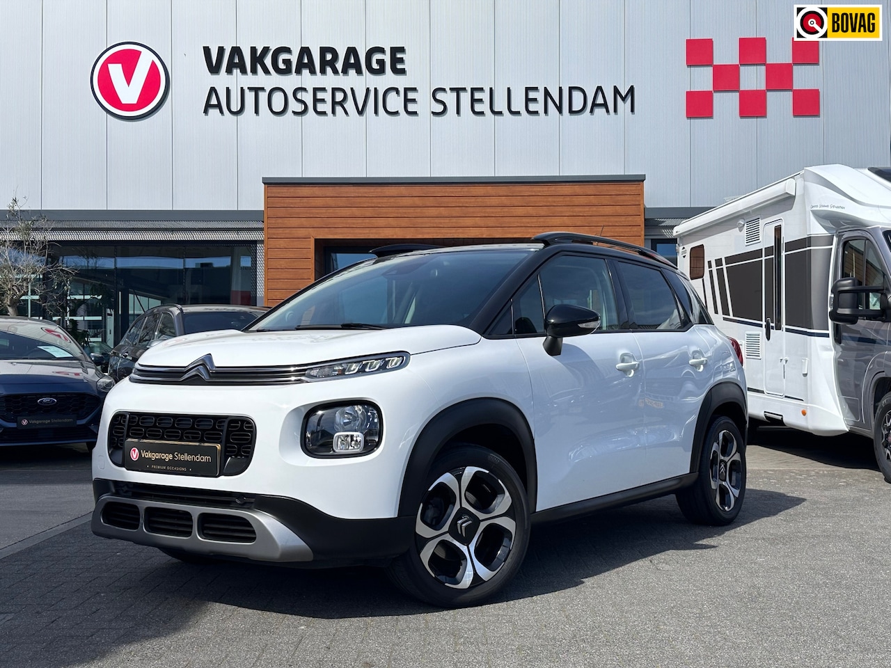Citroën C3 Aircross - 1.2 S&S Shine|TREKHAAK|Carplay|Navigatie|Cruise Control|Lane Assist|Getinte Ramen - AutoWereld.nl