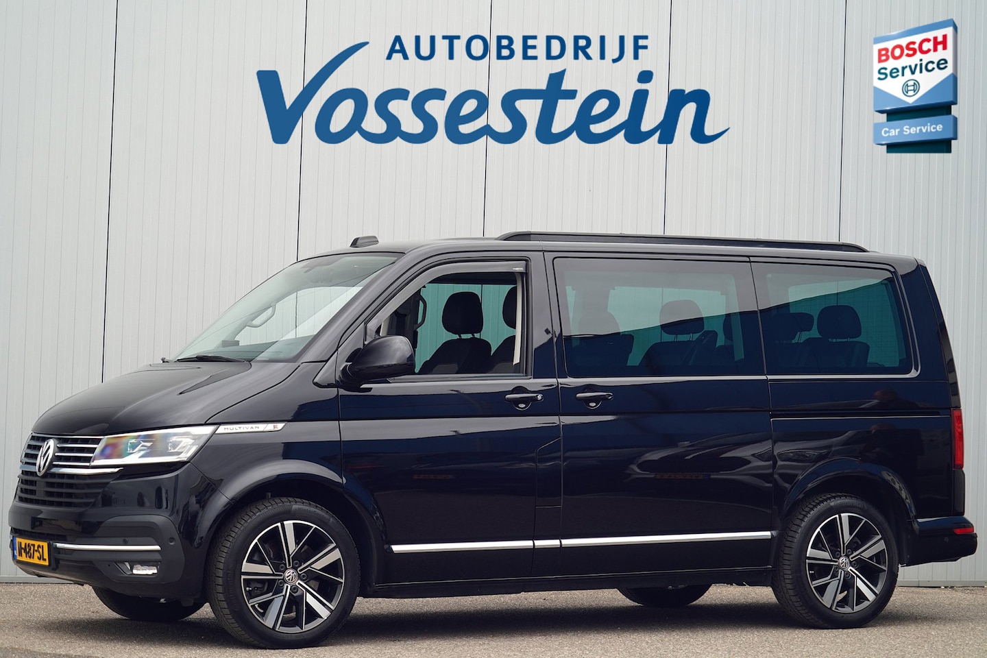Volkswagen Transporter Multivan - 2.0 TDI L1H1 Highline 4MOTION / 7 Pers. / Afn. Trekhaak / Navi / Leder - AutoWereld.nl