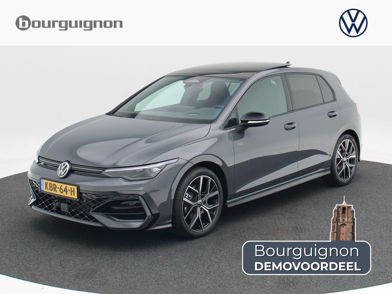Volkswagen Golf - R-Line Edition 1.5 eTSI 150 PK Automaat | Trekhaak | Panorama dak | Harman/Kardon | Black - AutoWereld.nl