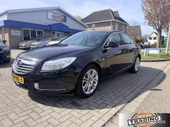 Opel Insignia - 1.6 Business zeer lage kmstand