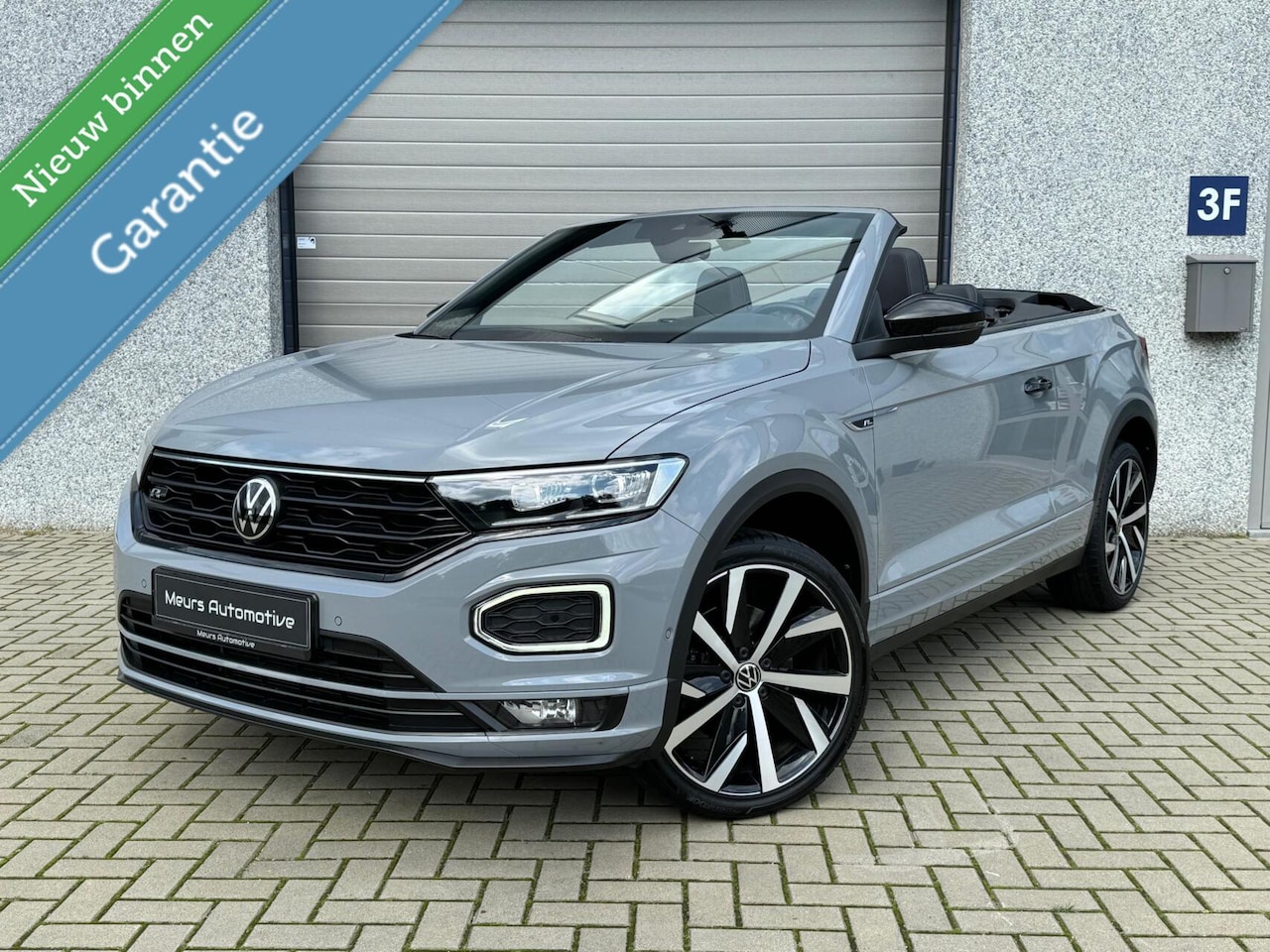 Volkswagen T-Roc Cabrio - 1.5 TSI R-line 19 inch/Leder/Black Pack/Virtual/Trekhaak/Beats Audio/Compleet en zeldzaam - AutoWereld.nl