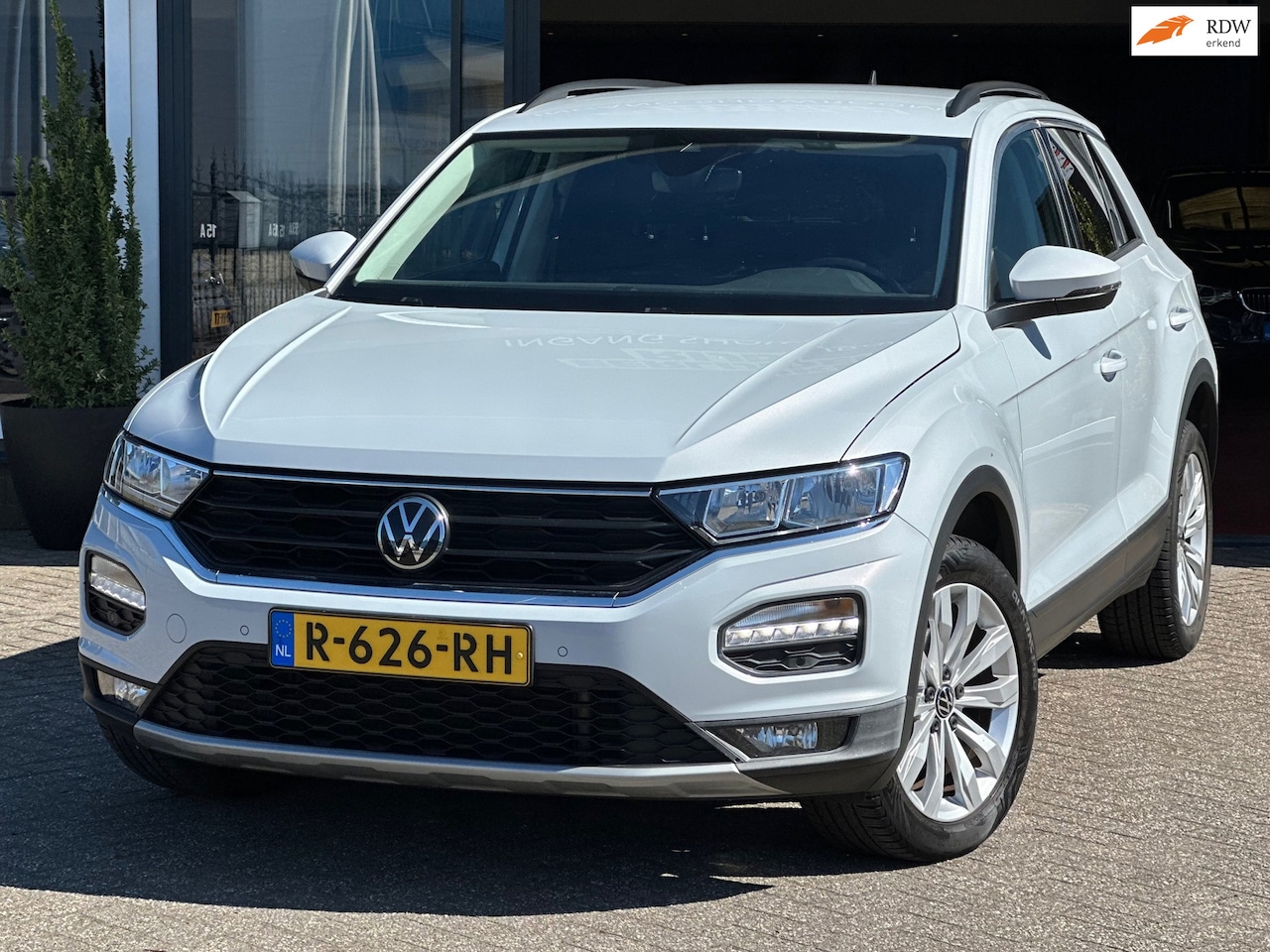 Volkswagen T-Roc - 1.5 TSI Sport - Uitstekend onderhouden - AutoWereld.nl