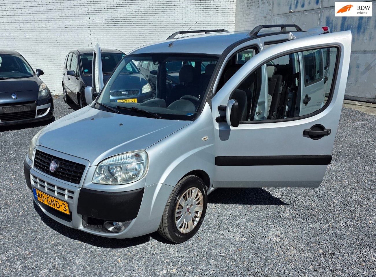 Fiat Doblò - 1.4 Family 7personen 2x zijdeur dubbele achter deuren - AutoWereld.nl