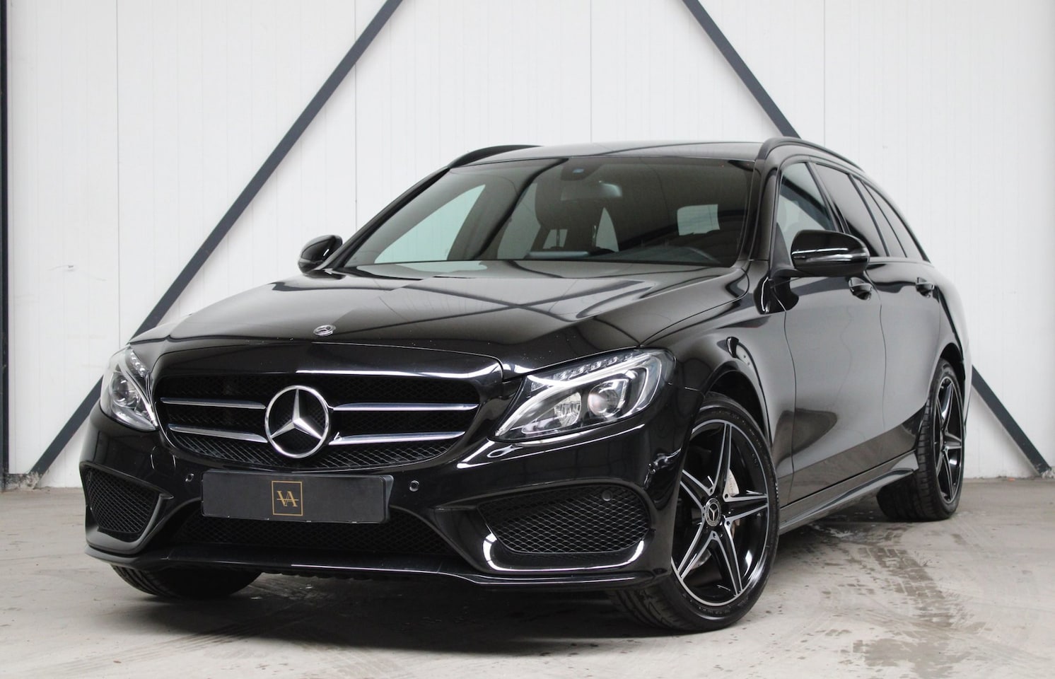 Mercedes-Benz C-klasse Estate - 180 AMG-Sport Edition l Night Pakket, Key-Less, Leder - AutoWereld.nl