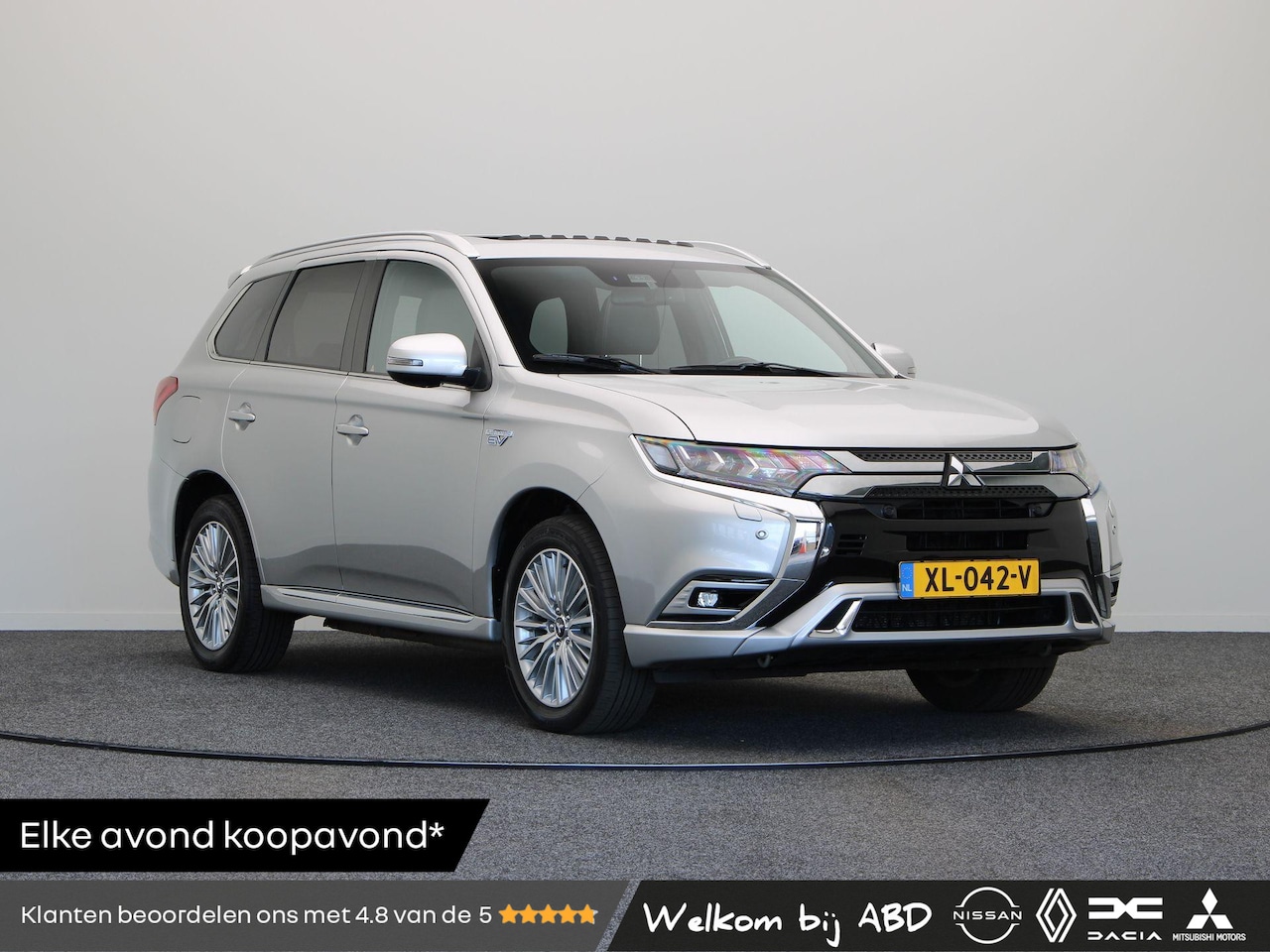 Mitsubishi Outlander - 2.4 PHEV Instyle | Leder | Panorama dak | Stoelverwarming | - AutoWereld.nl